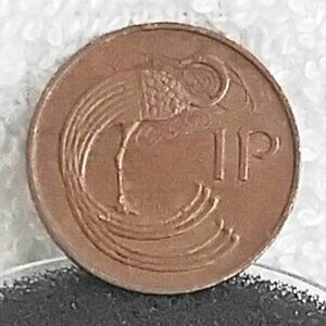 Circulated 1974 Ireland 1 Penny Eire Coin Made of Bronze!!